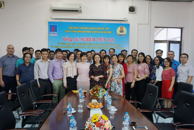 Chủ tịch CĐ DKVN thăm, động viên, chúc Tết người lao động PVTrans và PVChem