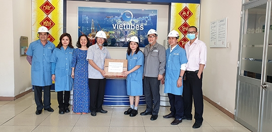 cd dkvn trao 5000 khau trang vai diet khuan cho nguoi lao dong pv drilling