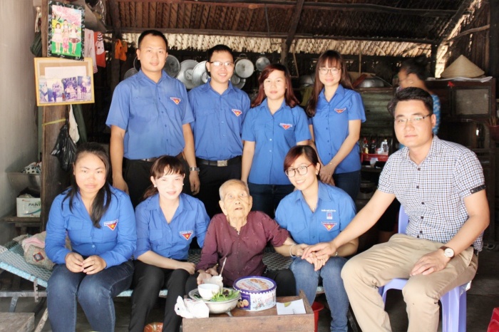 pv gas to chuc nhieu chuong trinh tri an ngay thuong binh liet sy 277