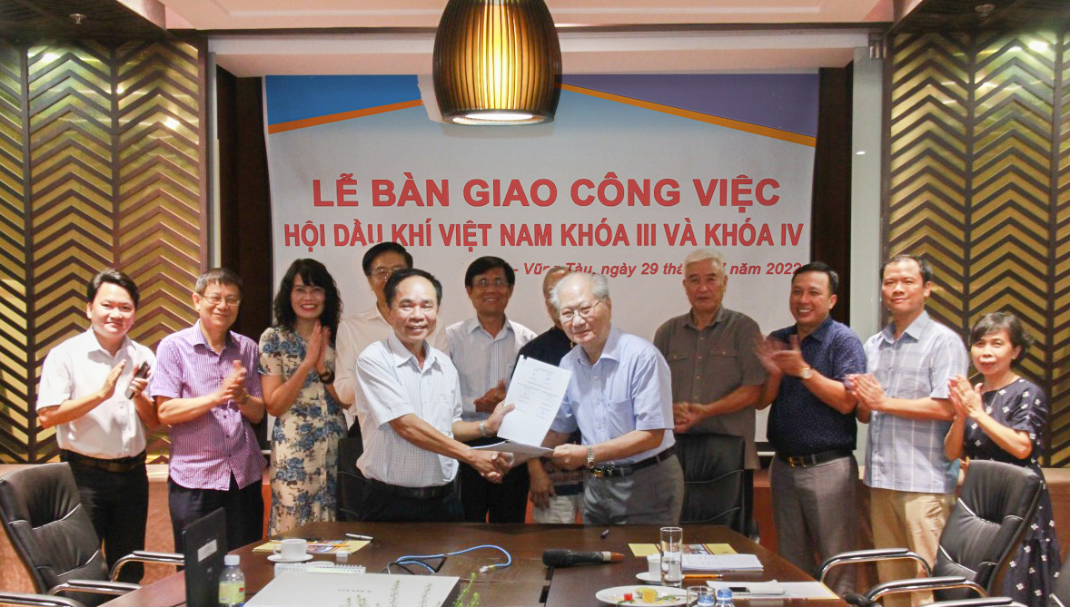 Thường trực Hội DKVN khoá IV: Cam kết đóng góp tích cực hơn vào hoạt động của Tập đoàn