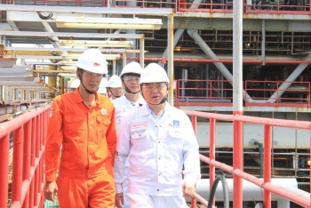 Ủy ban Khoa học Công nghệ và Môi trường Quốc hội làm việc tại Giàn CNTT-3 Vietsovpetro