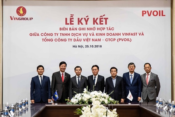 pvoil va vinfast service hop tac cung phat trien tren cac linh vuc kinh doanh