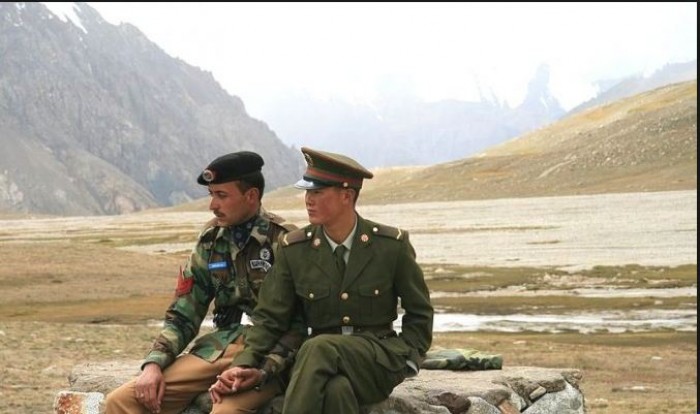 cuoc quyet dau giua 2 co quan tinh bao kgb va cia phan 10