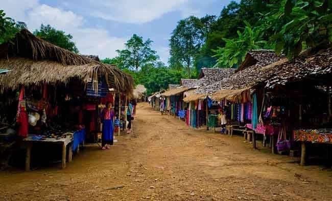 Tham quan làng Karen, gặp gỡ những phụ nữ cổ dài cuối cùng ở Chiang Mai