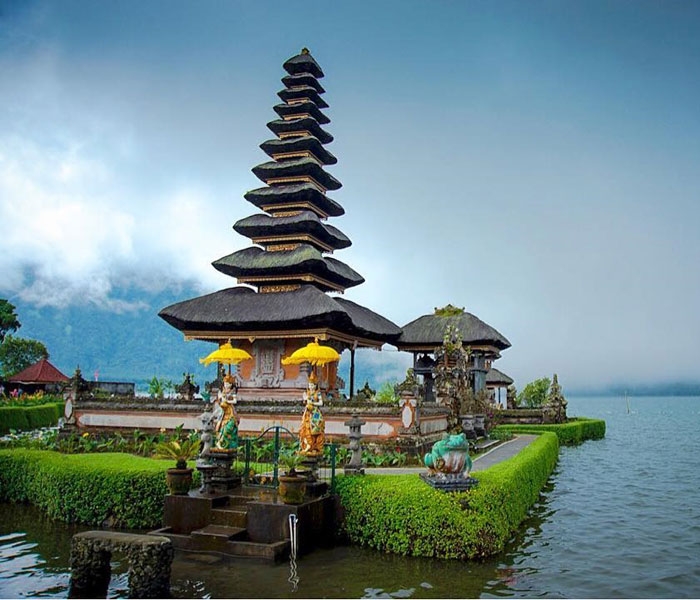 Đền Ulun Danu cuốn hút giữa lòng hồ Bratan thơ mộng Đền Ulun Danu cuốn hút giữa lòng hồ Bratan thơ mộng