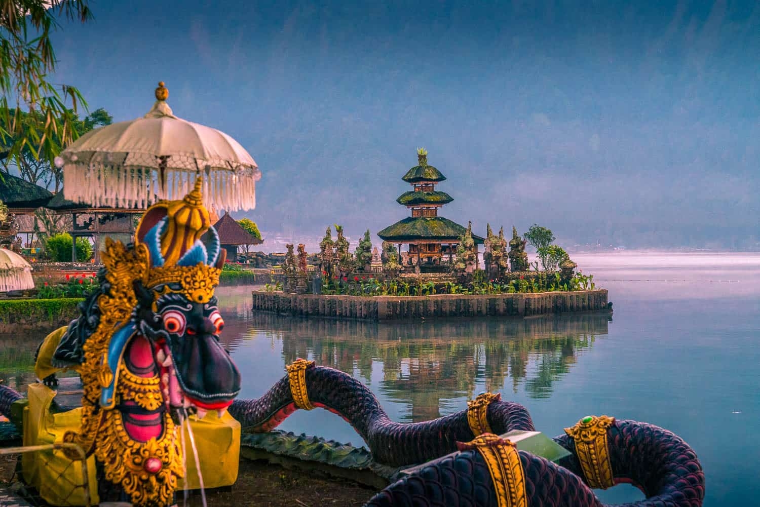 Đền Ulun Danu cuốn hút giữa lòng hồ Bratan thơ mộng Đền Ulun Danu cuốn hút giữa lòng hồ Bratan thơ mộng