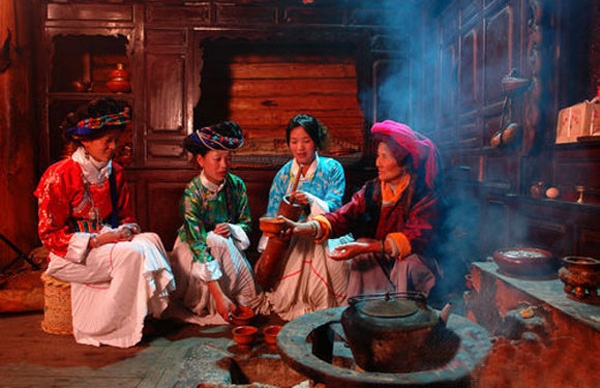 Những "Tây Lương nữ quốc"  ngoài đời thực nơi đàn ông chỉ có giá trị duy trì nòi giống