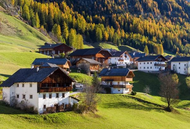 9 ngôi làng cổ tích dành cho những ai muốn trốn phố thị xô bồ 9 ngôi làng cổ tích dành cho những ai muốn trốn phố thị xô bồ
