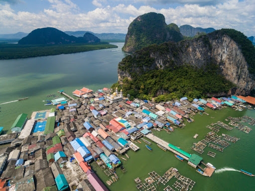 Cửa Vạn - 1 trong 6 ngôi làng 