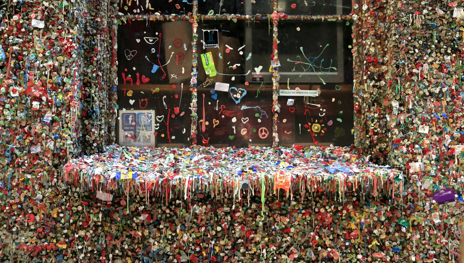 Khám phá những bức tường kỳ lạ và ấn tượng Khám phá những bức tường kỳ lạ và ấn tượng