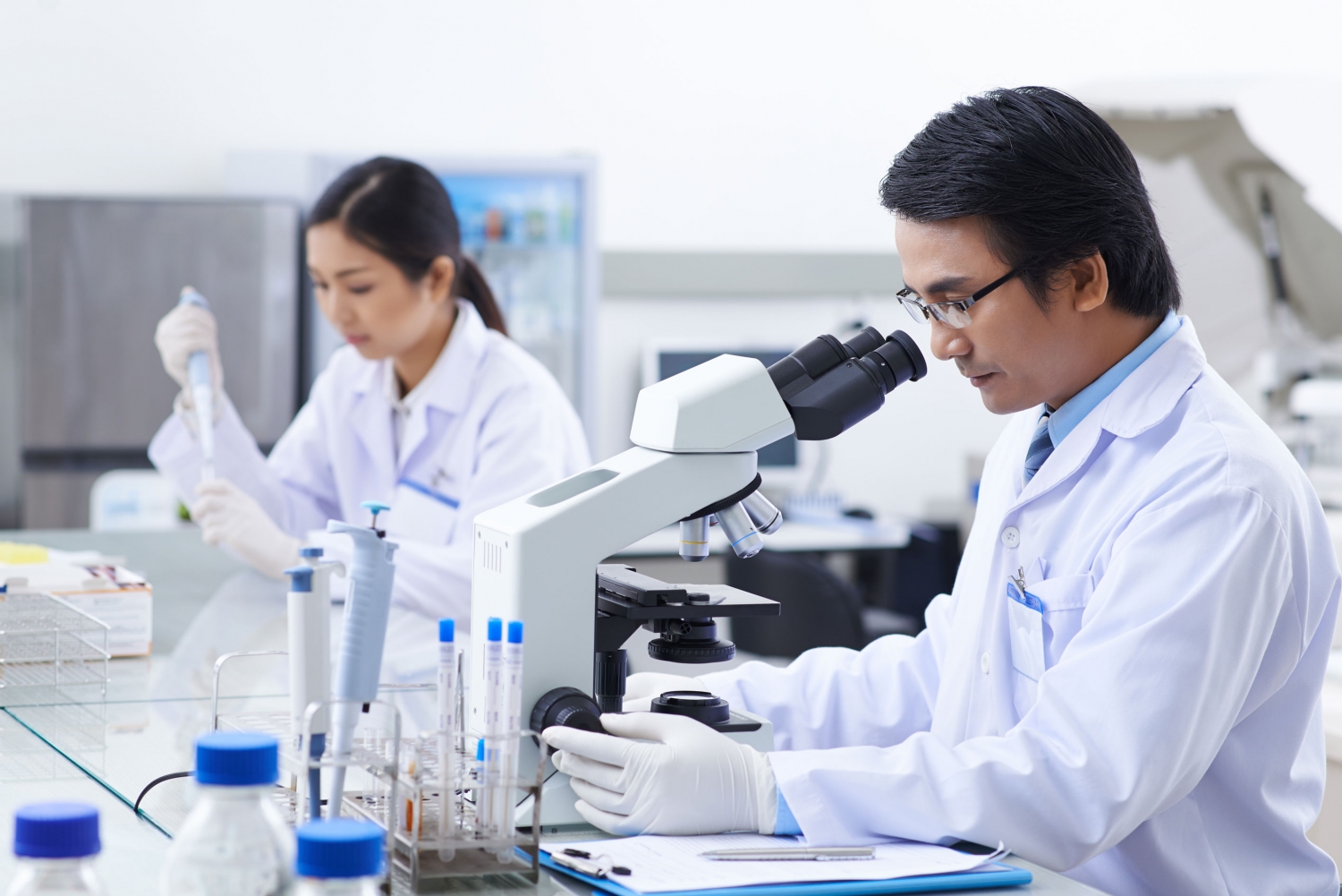 Để đảm bảo vận hành, Nova Healthcare Group chú trọng tuyển dụng nguồn nhân lực chất lượng cao, chuyên môn giỏi, đạo đức tốt như bác sĩ, điều dưỡng, dược sĩ…và rất nhiều vị trí khác (Ảnh: sưu tầm)