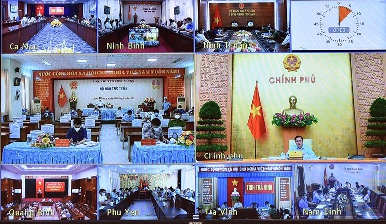 UBND các tỉnh, thành phố trực thuộc Trung ương ven biển phải xác định cấp xã, phường, thị trấn là lực lượng nòng cốt trong việc quản lý, giáo dục, tuyên truyền người dân đối với công tác chống khai thác IUU. Ảnh: VGP