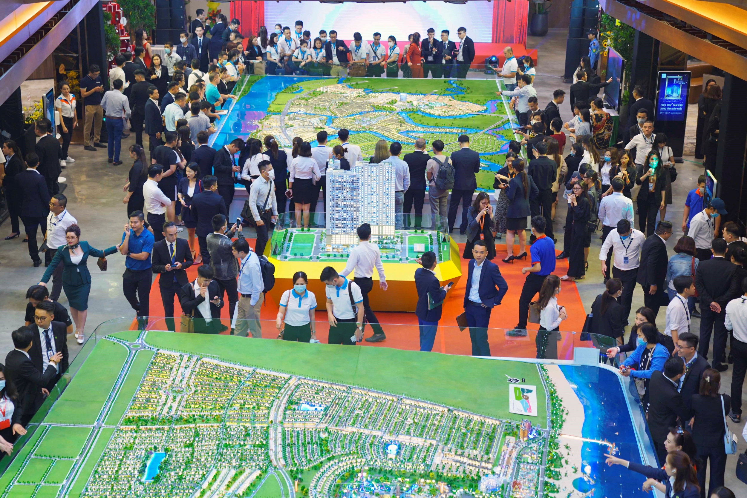 Khách hàng tìm hiểu Dự án tại Novaland Gallery 179 Hai Bà Trưng, Quận 3, TP.HCM