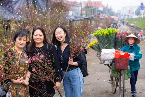 Hoa đào khoe sắc đón Tết cổ truyền hoa dao khoe sac don tet co truyen