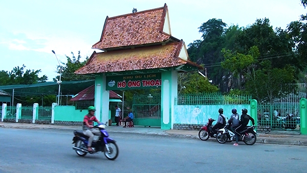 Lòng hồ Ông Thoại - Dấu ấn một điểm đến long ho ong thoai dau an mot diem den