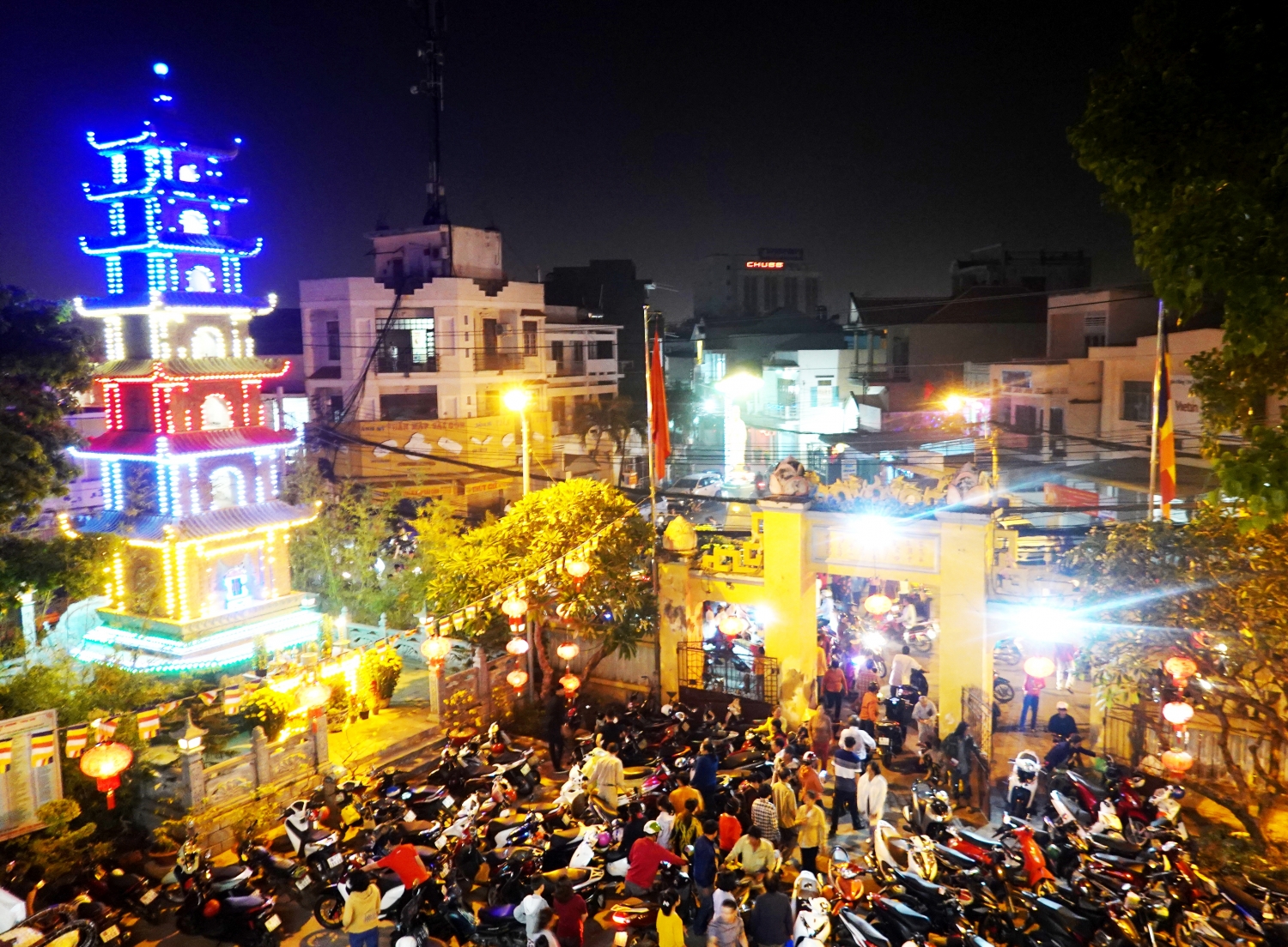 Phan Thiết hân hoan chào năm mới Canh Tý