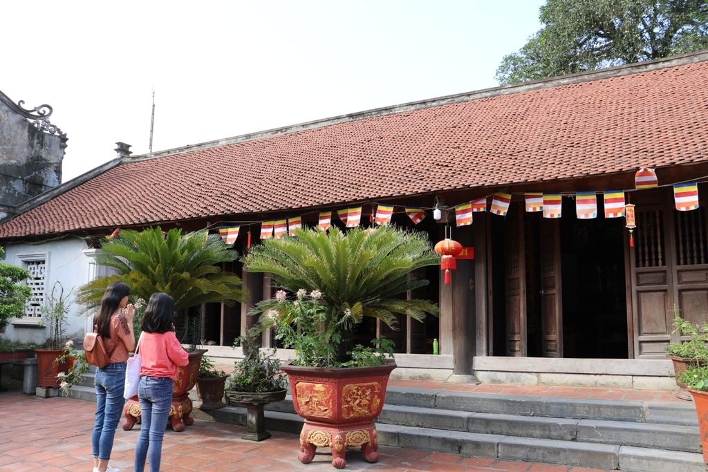 Vãn cảnh chùa Bà Đanh