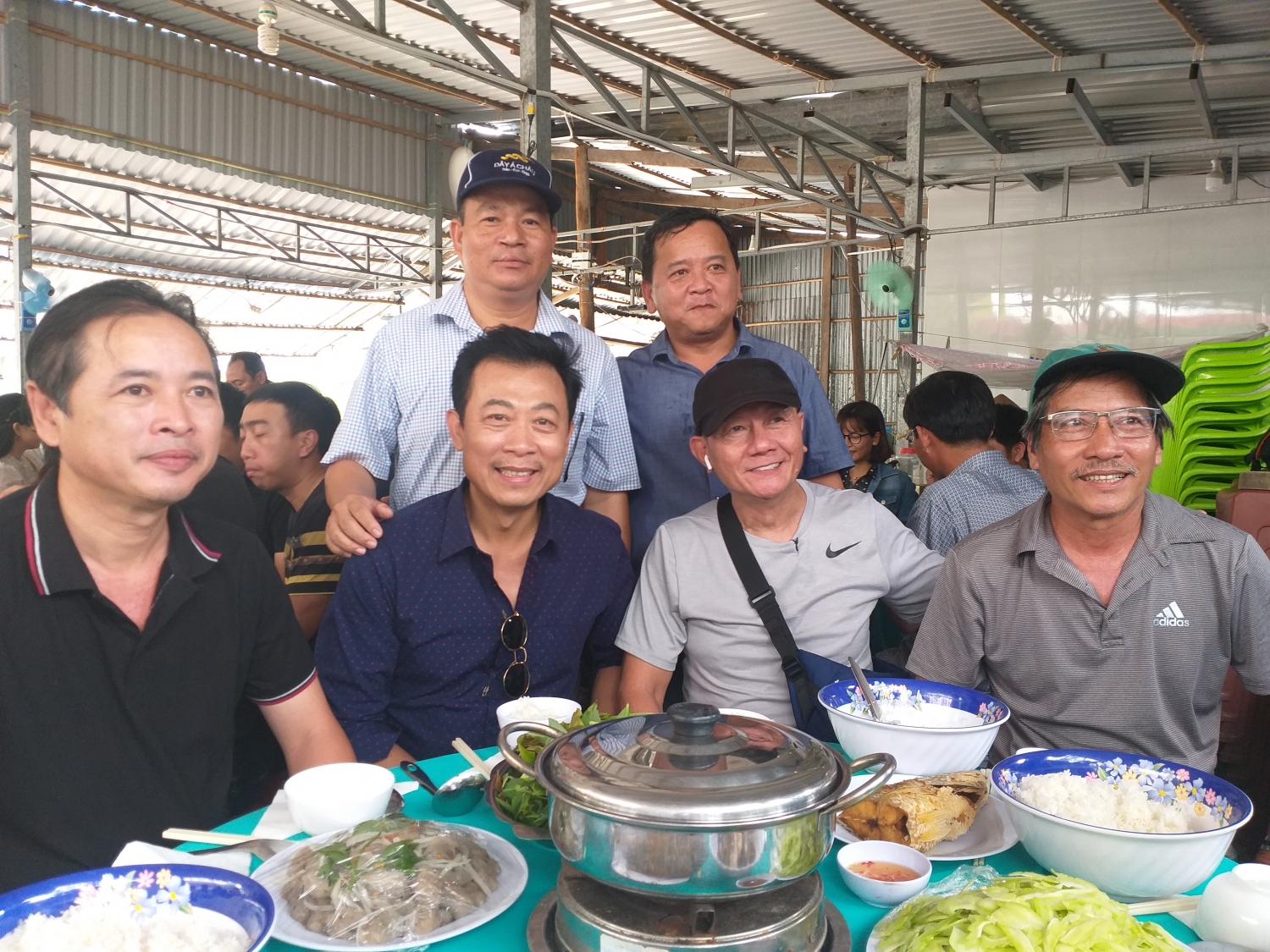 hon son vien ngoc xanh tren bien tay nam