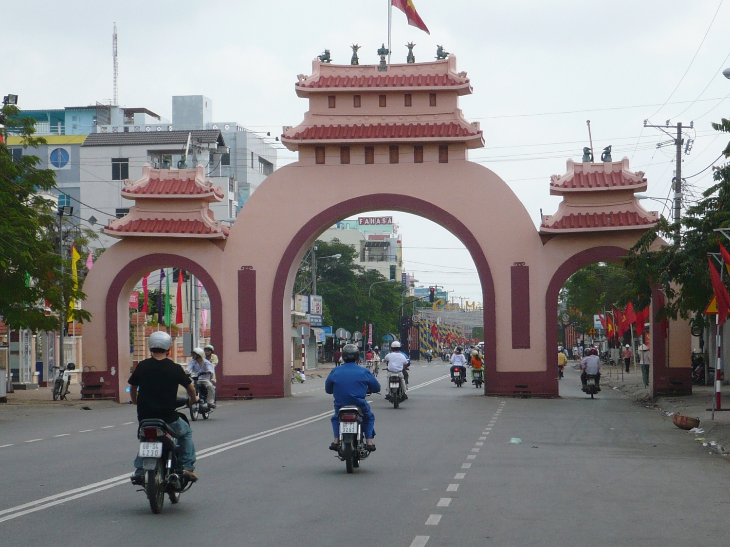 Phát huy giá trị các Di tích và Danh lam thắng cảnh trong phát triển kinh tế du lịch ở Kiên Giang.