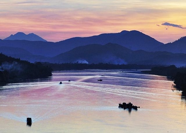 Phiêu diêu về Huế mộng mơ