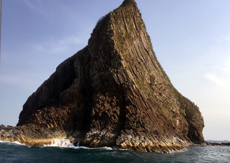 Phú Yên: Kỳ thú những “gành Ðá Ðĩa” và dự án công viên địa chất toàn cầu phu yen ky thu nhung ganh a ia va du an cong vien dia chat toan cau