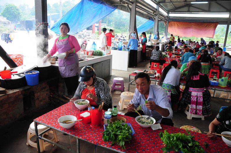 Quyến rũ chợ phiên San Thàng ở Lai Châu quyen ru cho phien san thang o lai chau