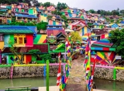 Kampung Pelangi - Ngôi làng cầu vồng tại đất nước Indonesia
