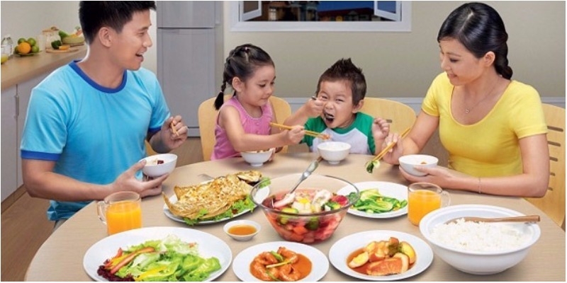 Thói quen xấu khi ăn của người Việt làm ảnh hưởng đến sức khỏe