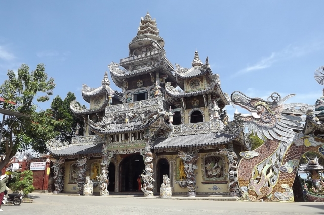 kham pha chua linh phuoc da lat 18 tang dia nguc