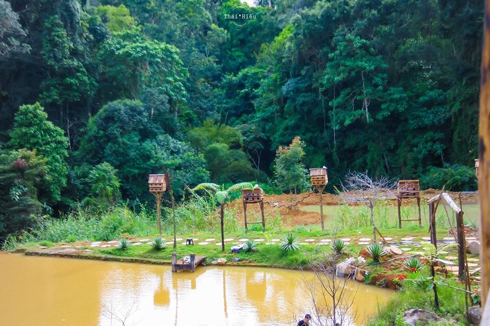 lac vao xu so hoa son dien trang da lat