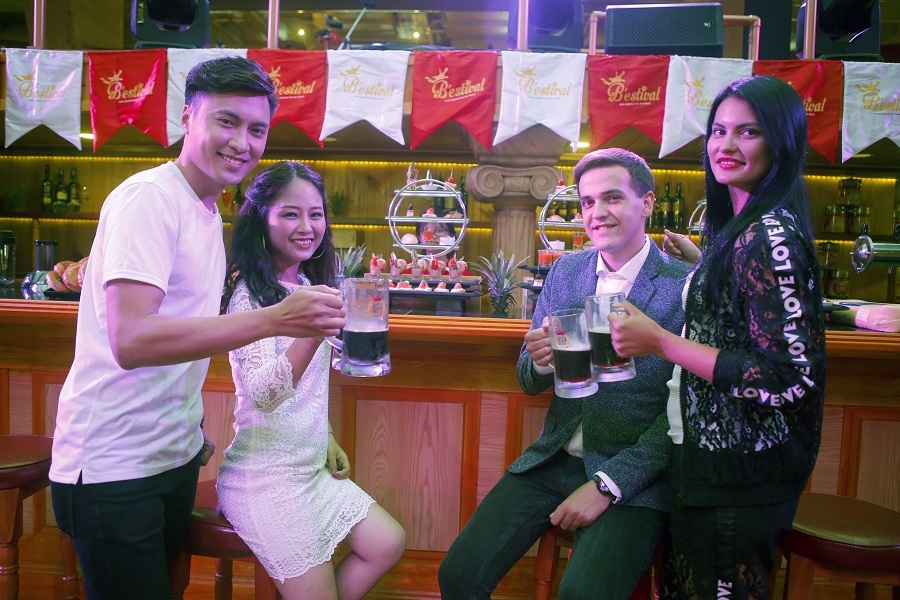 Trải nghiệm lễ hội bia “chuẩn Oktoberfest” ngay tại Bà Nà Hills, tin không?