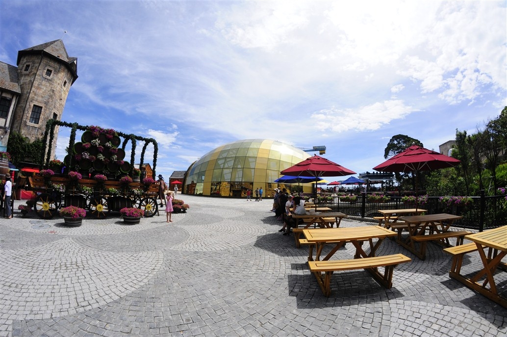 Trải nghiệm lễ hội bia “chuẩn Oktoberfest” ngay tại Bà Nà Hills, tin không?