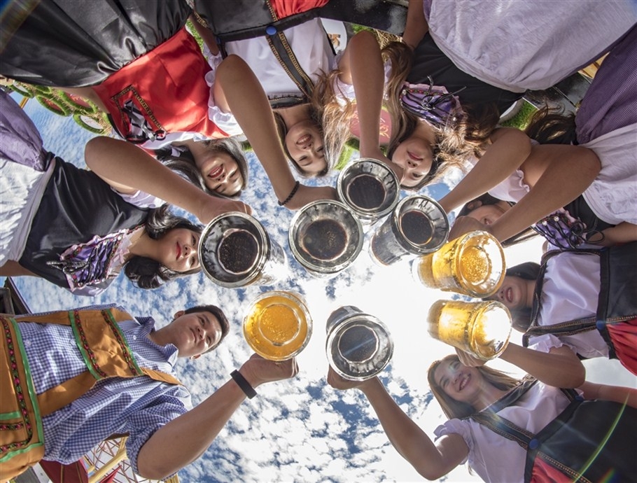 Trải nghiệm lễ hội bia “chuẩn Oktoberfest” ngay tại Bà Nà Hills, tin không?