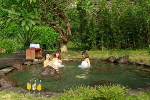 Trải nghiệm tắm Onsen mà không cần đến Nhật Bản