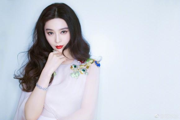 Nữ hoàng quyền lực Phạm Băng Băng đã lui về ở ẩn?