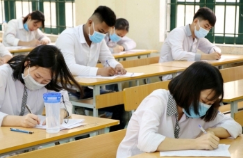 Thí sinh đăng ký dự thi tốt nghiệp THPT 2023 theo hình thức trực tuyến