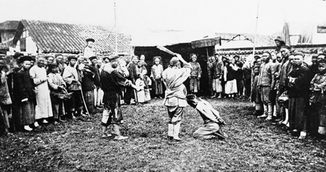 Cuộc sống thảm hại của người đao phủ cuối cùng làm trái quy tắc nghề