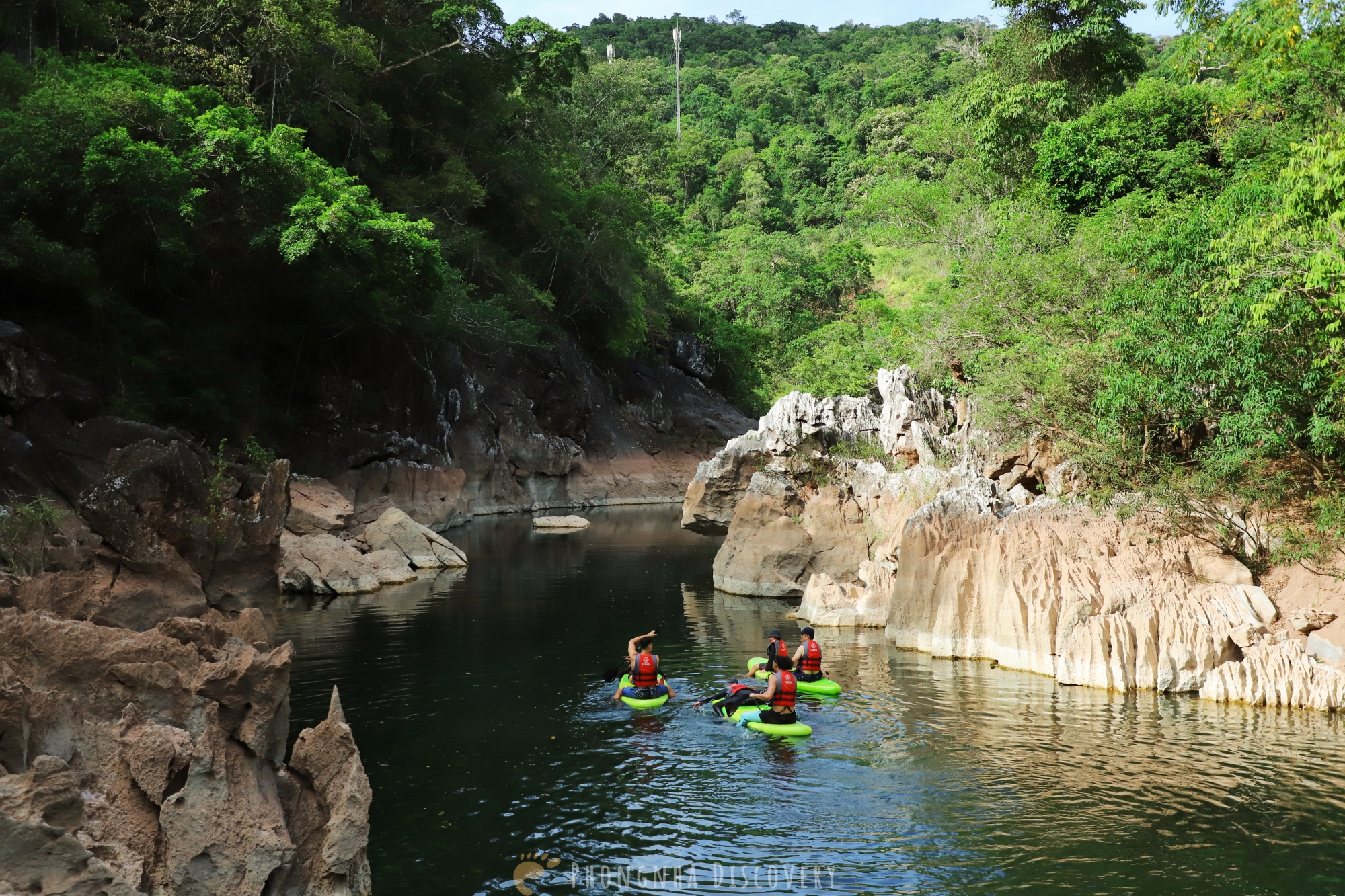 kham pha hang gieng vooc ho bong lai