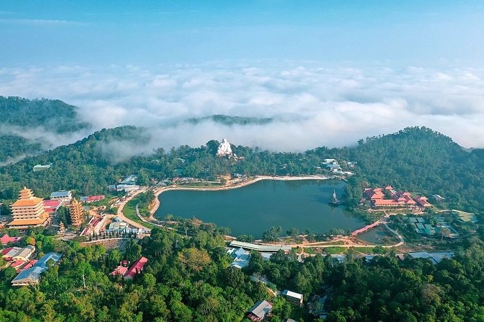 Núi Cấm- Điểm đến hấp dẫn bậc nhất của An Giang