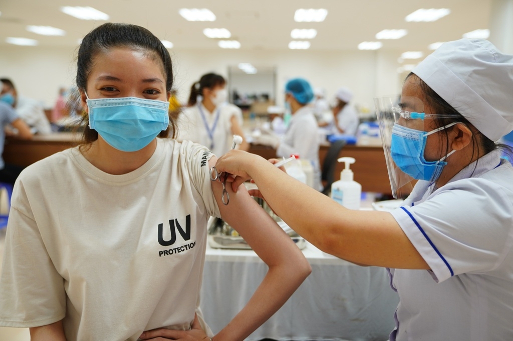 Phụ nữ có được tiêm vaccine của Moderna?