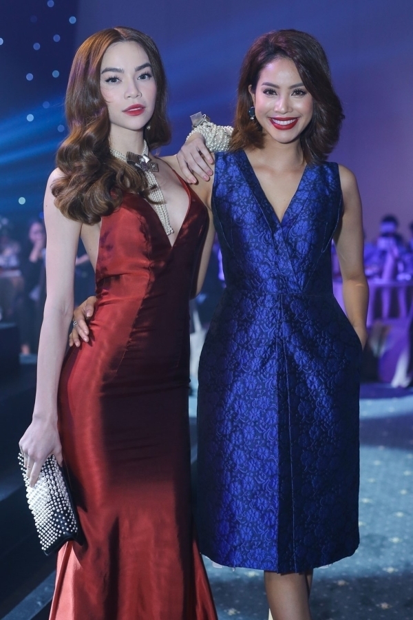 Những cặp chị em song sinh trong showbiz Việt Những cặp chị em song sinh trong showbiz Việt