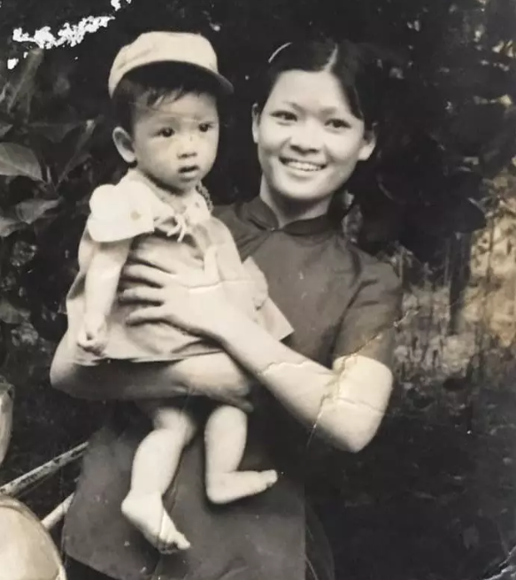 Trường Giang khoe ảnh hồi nhỏ