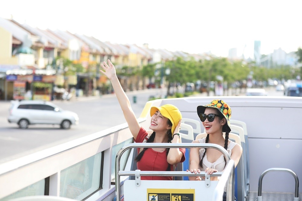 Đi Hạ Long bây giờ dễ như trở bàn tay