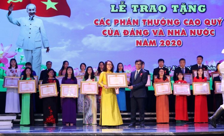 nestle viet nam vinh du don nhan bang khen cua thu tuong chinh phu