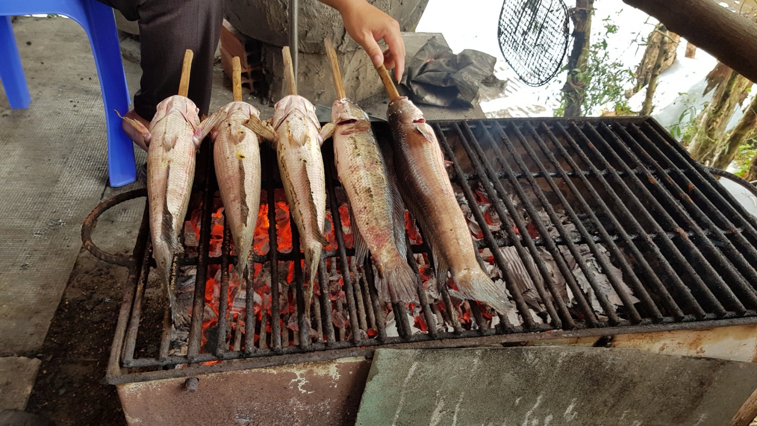 thuong thuc am thuc mien tay mua nuoc noi