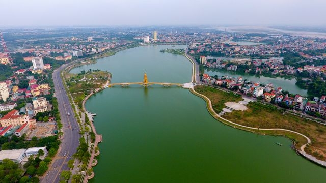 Toàn cảnh cây cầu đi bộ với kiến trúc tháp 7 tầng "độc nhất vô nhị" tại Phú Thọ toan canh cay cau di bo voi kien truc thap 7 tang doc nhat vo nhi tai phu tho