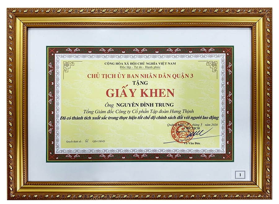 chu-tich-tap-doan-hung-thinh-lien-tiep-4-nam-duoc-vinh-danh-vi-thuc-hien-tot-che-do-chinh-sach-doi-voi-nguoi-lao-dong-1