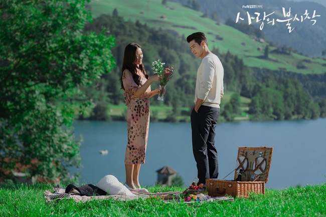 Cần gì sang Thụy Sĩ như Hyun Bin, Việt Nam có cánh đồng thảo nguyên xanh ‘hạ cánh’ tuyệt đẹp