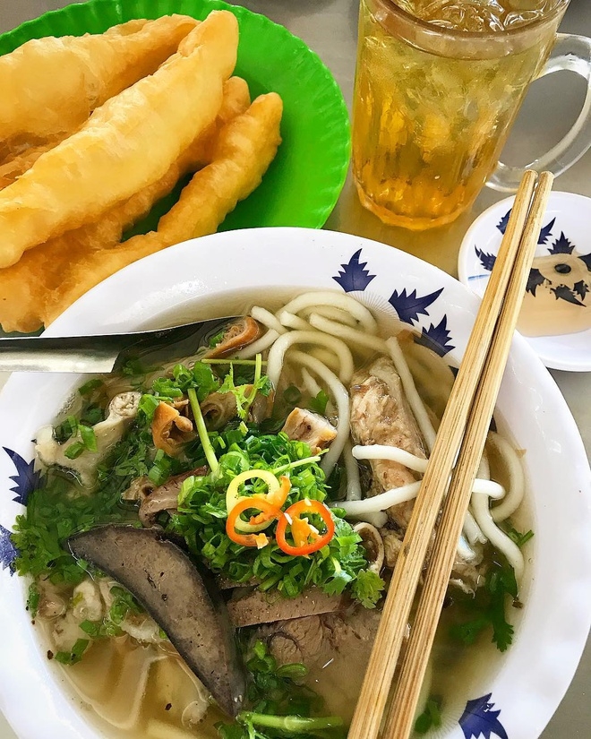 dac-san-tra-vinh-loat-mon-ngon-khien-bao-tu-bieu-tinh-1