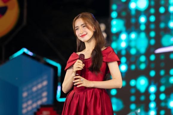 Sao Việt hôm nay 11/10: Diệu Nhi vẫn 